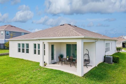 House in Davenport, Florida 4 bedrooms, 246.19 sq.m. № 2396832 - photo 27