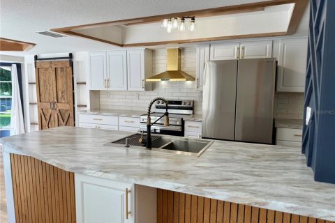 Casa en venta en Spring Hill, Florida, 3 dormitorios, 169.27 m2 № 1844322 - foto 2