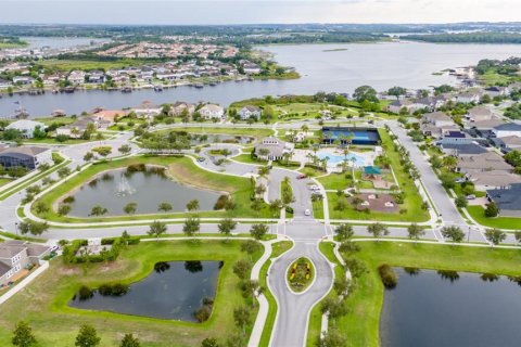 House in Winter Garden, Florida 4 bedrooms, 189.8 sq.m. № 1840449 - photo 12