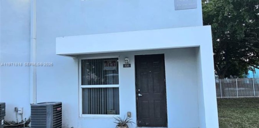 Таунхаус в Майами, Флорида 3 спальни, 95.32м2 № 2032437