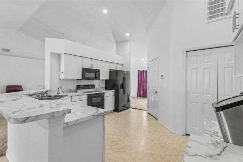 Купить виллу или дом в Лейкленд, Флорида 9 комнат, 168.99м2, № 2398559 - фото 19