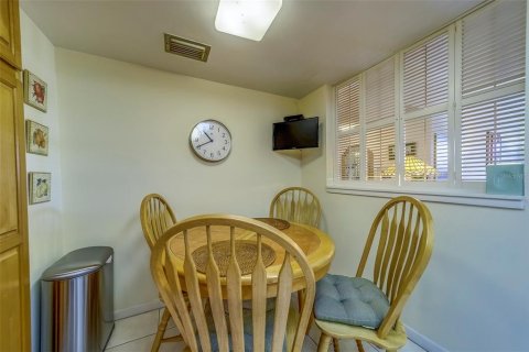 Condominio en venta en Clearwater, Florida, 2 dormitorios, 115.2 m2 № 1837392 - foto 16
