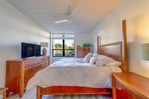 Condominio en venta en Clearwater, Florida, 2 dormitorios, 115.2 m2 № 1837392 - foto 28