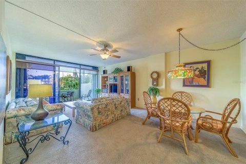 Condominio en venta en Clearwater, Florida, 2 dormitorios, 115.2 m2 № 1837392 - foto 17