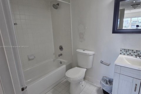 Condominio en venta en Miami Beach, Florida, 2 dormitorios, 74.32 m2 № 1948904 - foto 5