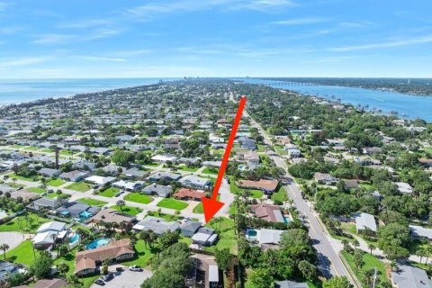 House in Ormond Beach, Florida 3 bedrooms, 173.54 sq.m. № 2205511 - photo 4
