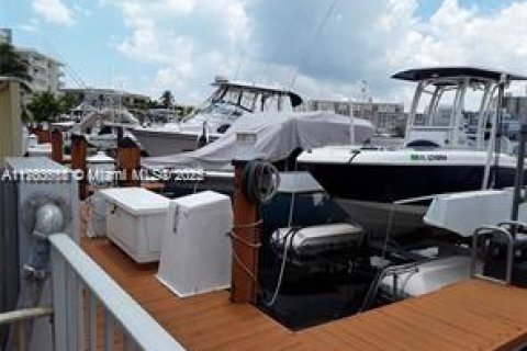 Copropriété à vendre à Hallandale Beach, Floride: 1 chambre, 91.23 m2 № 1864094 - photo 15