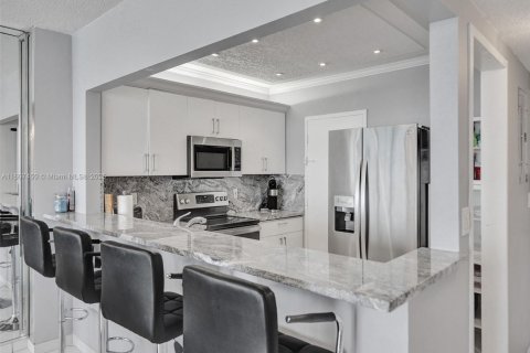 Condominio en alquiler en Hollywood, Florida, 2 dormitorios, 115.94 m2 № 1978732 - foto 29