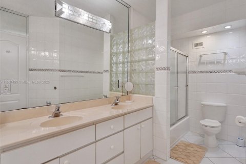 Condominio en alquiler en Hollywood, Florida, 2 dormitorios, 115.94 m2 № 1978732 - foto 11