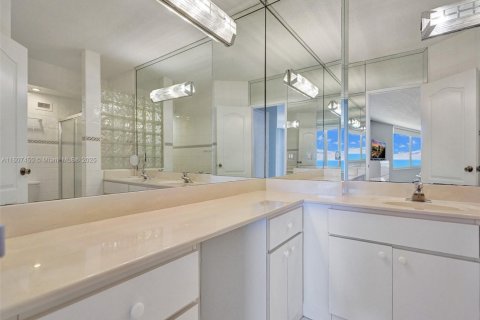 Condominio en alquiler en Hollywood, Florida, 2 dormitorios, 115.94 m2 № 1978732 - foto 10