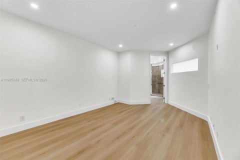 Купить кондоминиум в Бока-Ратон, Флорида 2 спальни, 101.26м2, № 2047332 - фото 19