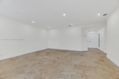 Купить кондоминиум в Бока-Ратон, Флорида 2 спальни, 101.26м2, № 2047332 - фото 10