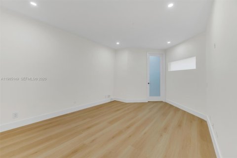 Купить кондоминиум в Бока-Ратон, Флорида 2 спальни, 101.26м2, № 2047332 - фото 20