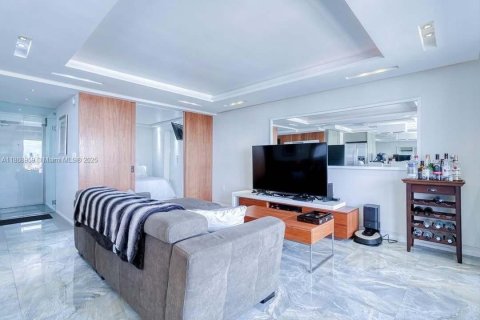 Снять в аренду кондоминиум в Майами-Бич, Флорида 1 спальня, 61.22м2, № 1926285 - фото 6