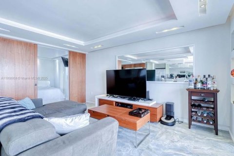 Снять в аренду кондоминиум в Майами-Бич, Флорида 1 спальня, 61.22м2, № 1926285 - фото 13