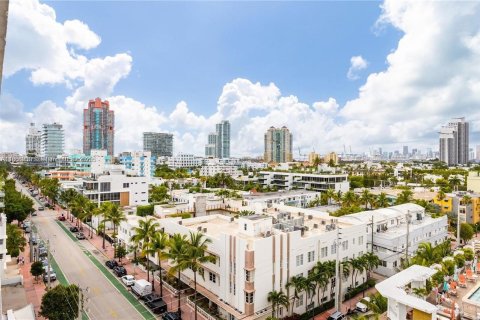 Снять в аренду кондоминиум в Майами-Бич, Флорида 1 спальня, 61.22м2, № 1926285 - фото 24