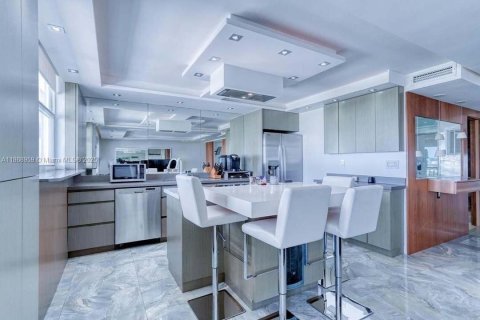 Снять в аренду кондоминиум в Майами-Бич, Флорида 1 спальня, 61.22м2, № 1926285 - фото 17