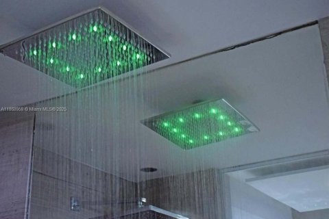 Снять в аренду кондоминиум в Майами-Бич, Флорида 1 спальня, 61.22м2, № 1926285 - фото 22