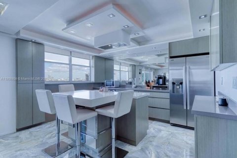 Снять в аренду кондоминиум в Майами-Бич, Флорида 1 спальня, 61.22м2, № 1926285 - фото 7