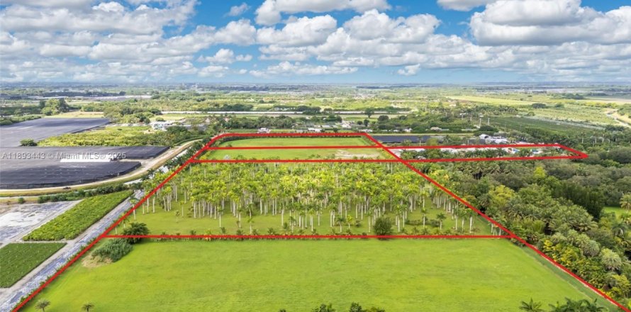 Propiedad comercial en Miami, Florida № 1945505