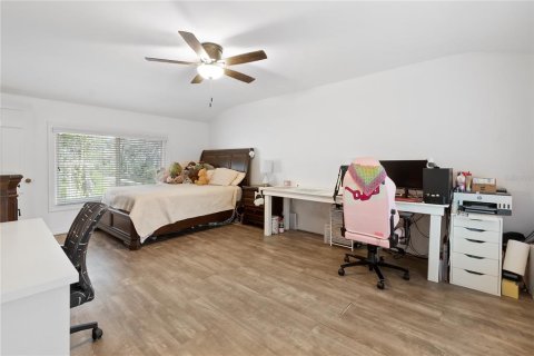 House in Saint Petersburg, Florida 5 bedrooms, 235.97 sq.m. № 1719256 - photo 27