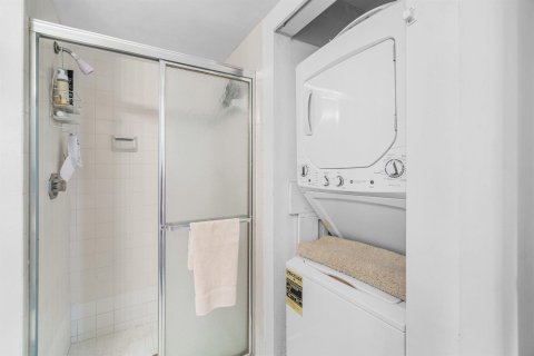 Купить кондоминиум в Бока-Ратон, Флорида 3 комнаты, 112.97м2, № 2085349 - фото 28