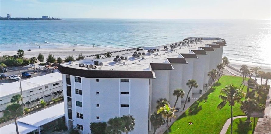 Condo in Sarasota, Florida, 2 bedrooms № 2206383