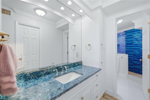 Condo in Sarasota, Florida, 2 bedrooms № 2206383 - photo 26