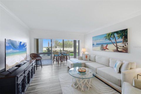 Condo in Sarasota, Florida, 2 bedrooms № 2206383 - photo 9