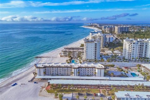 Condo in Sarasota, Florida, 2 bedrooms № 2206383 - photo 5