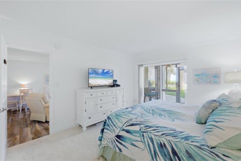 Condo in Sarasota, Florida, 2 bedrooms № 2206383 - photo 23