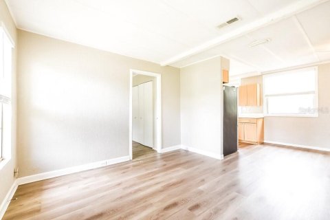 Villa ou maison à louer à Casselberry, Floride: 2 chambres, 78.04 m2 № 2100053 - photo 6