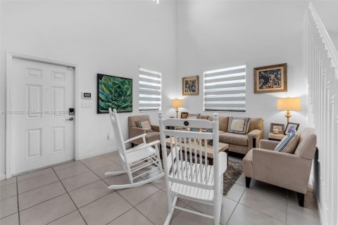 Casa en venta en Homestead, Florida, 4 dormitorios, 238.94 m2 № 1766867 - foto 6