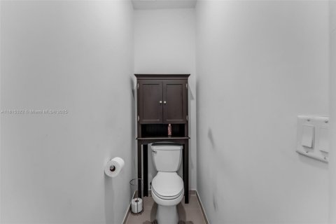 Casa en venta en Homestead, Florida, 4 dormitorios, 238.94 m2 № 1766867 - foto 22