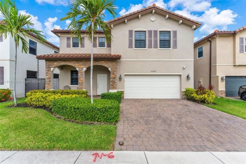 Casa en venta en Homestead, Florida, 4 dormitorios, 238.94 m2 № 1766867 - foto 1