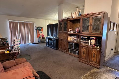Villa ou maison à vendre à Kissimmee, Floride: 3 chambres, 120.31 m2 № 2142700 - photo 5