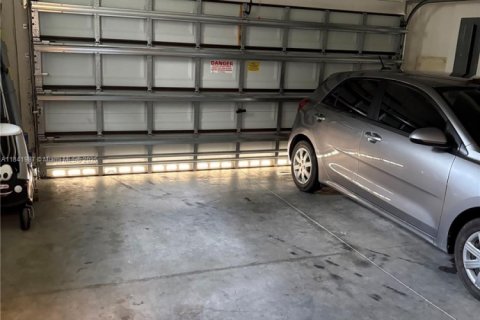 Снять в аренду виллу или дом в Майами, Флорида 4 спальни, № 1836685 - фото 9