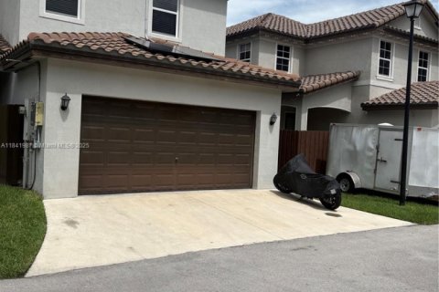 Снять в аренду виллу или дом в Майами, Флорида 4 спальни, № 1836685 - фото 17