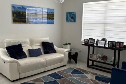 Снять в аренду виллу или дом в Майами, Флорида 4 спальни, № 1836685 - фото 3