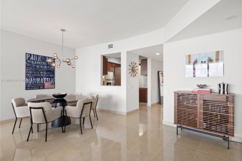 Купить кондоминиум в Майами-Бич, Флорида 2 спальни, 162.58м2, № 1983169 - фото 14