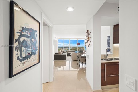 Купить кондоминиум в Майами-Бич, Флорида 2 спальни, 162.58м2, № 1983169 - фото 19