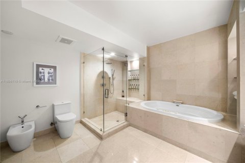 Купить кондоминиум в Майами-Бич, Флорида 2 спальни, 162.58м2, № 1983169 - фото 29