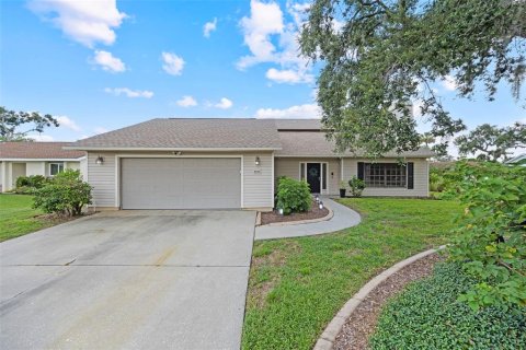 House in Palmetto, Florida 3 bedrooms, 241.92 sq.m. № 2369737