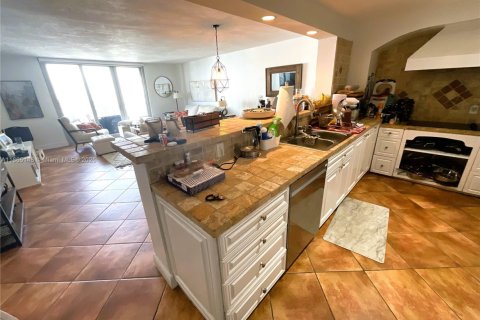 Copropriété à louer à Miami Beach, Floride: 2 chambres, 120.4 m2 № 1897207 - photo 17