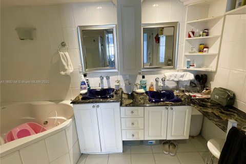 Copropriété à louer à Miami Beach, Floride: 2 chambres, 120.4 m2 № 1897207 - photo 23