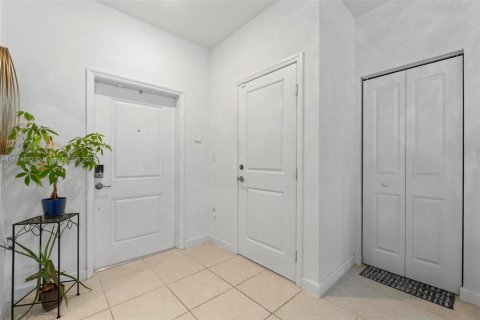Townhouse in Miami Gardens, Florida 3 bedrooms, 124.86 sq.m. № 1957792 - photo 9