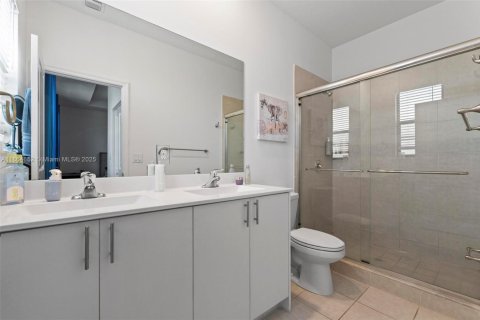 Townhouse in Miami Gardens, Florida 3 bedrooms, 124.86 sq.m. № 1957792 - photo 29