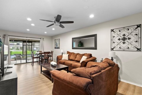 Copropriété à vendre à Tampa, Floride: 2 chambres, 104.14 m2 № 1918397 - photo 11