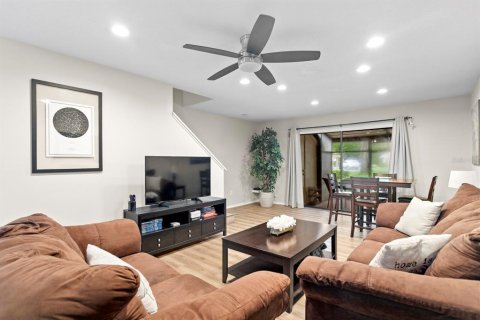 Copropriété à vendre à Tampa, Floride: 2 chambres, 104.14 m2 № 1918397 - photo 10