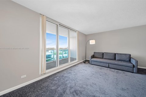Condominio en venta en Miami Beach, Florida, 55.74 m2 № 1466731 - foto 10